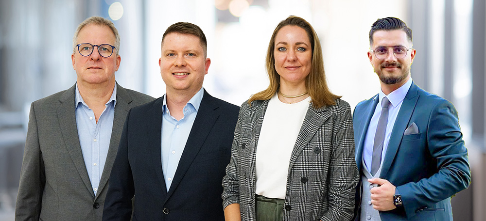 Die Bundeswehr-Experten unserer EUMAXX Landesdirektion  Versicherungen für Berufssoldaten  Soldaten auf Zeit und Freiwillig Wehrdienstleistende  Anwartschaft  Pflegepflicht  Dienstunfähigkeit  Soldatenunfall  Diensthaftpflicht  Dienstzeitende  Pensionierung (BS)  Familie  Ausland  Vermögensaufbau  Steuervorteile  EUMAXX  Continentale Versicherung